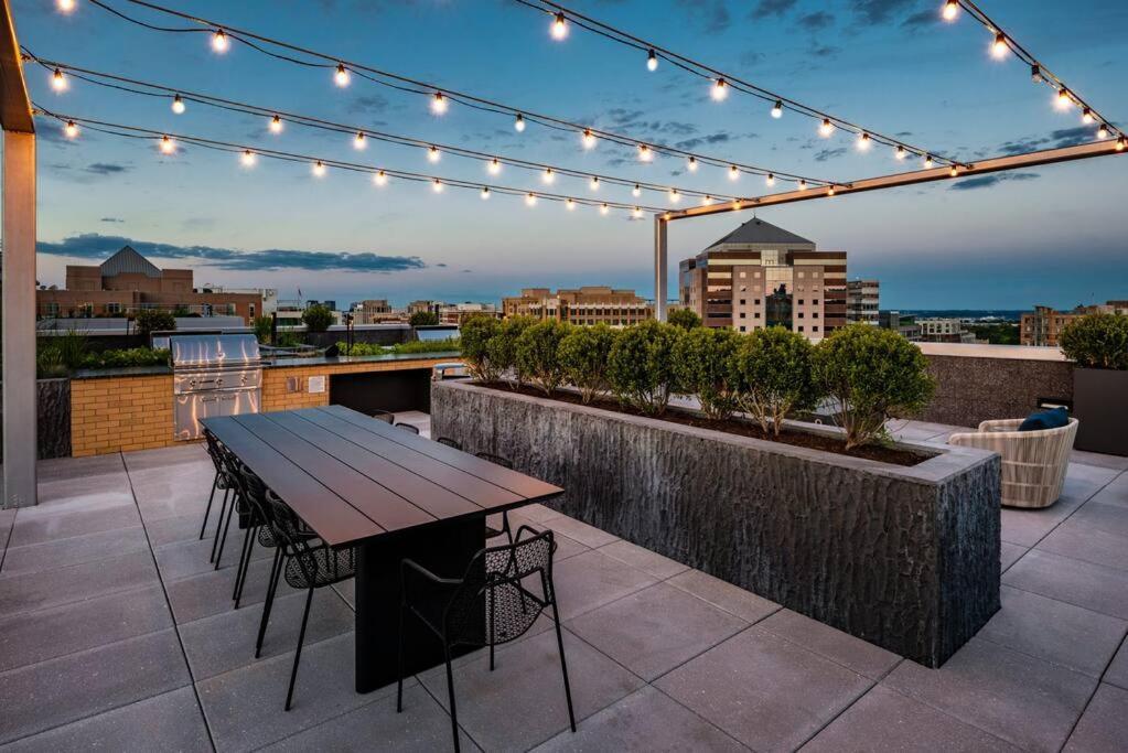 Gorgeous 1 Bedroom At Clarendon With Gym And Rooftop 阿林顿 外观 照片