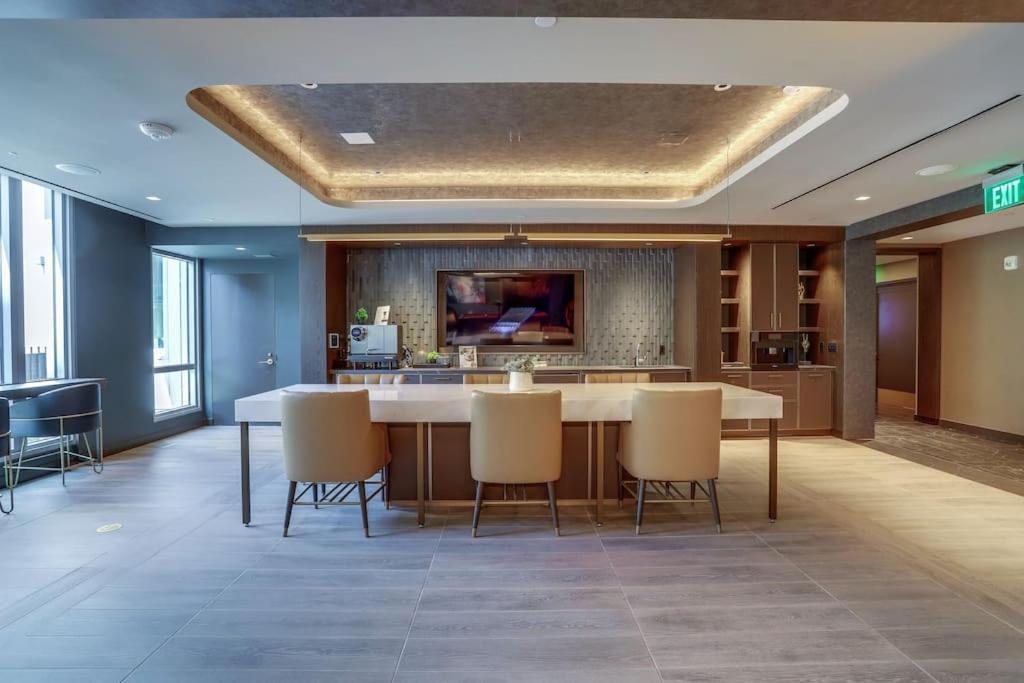 Gorgeous 1 Bedroom At Clarendon With Gym And Rooftop 阿林顿 外观 照片