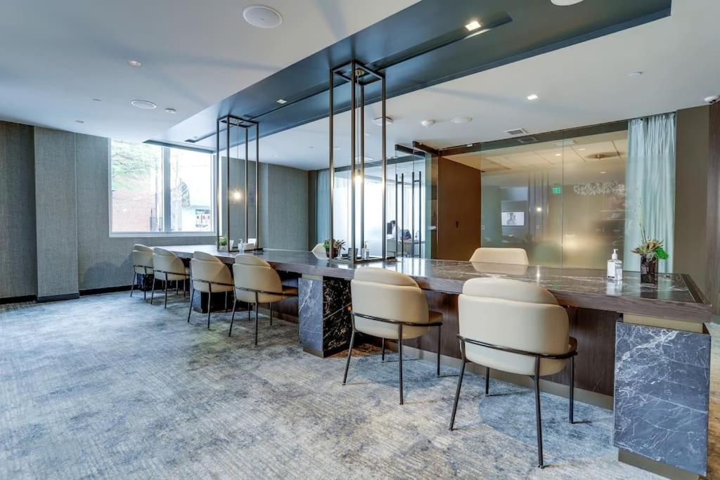 Gorgeous 1 Bedroom At Clarendon With Gym And Rooftop 阿林顿 外观 照片